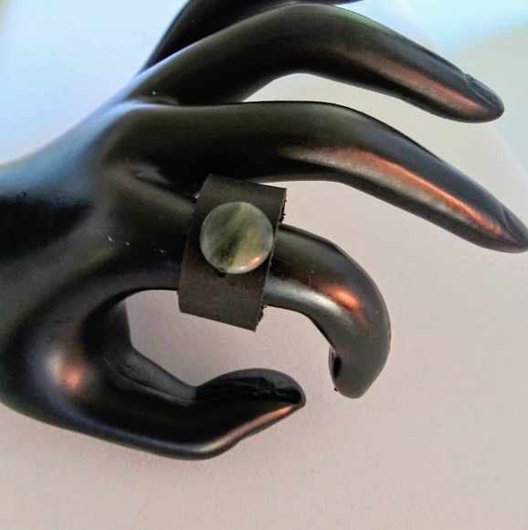 Leather band w Green Jasper - Picture 2 of 8